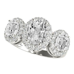 Halo 3-Stein-Stil Ovaler Altschliff Diamantring 9,50 Karat Weißgold