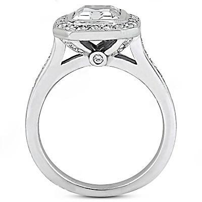 Halo-Ring mit Diamanten im Smaragdschliff 2.25 Karat