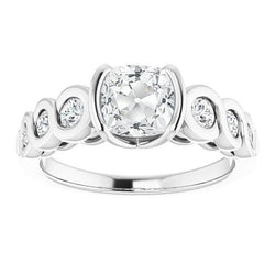 Kissen Old Cut Diamant Jubiläumsring Infinity Style 4,50 Karat