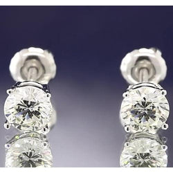 Vier-Krappen-Ohrring mit runden Diamanten 1,50 Karat