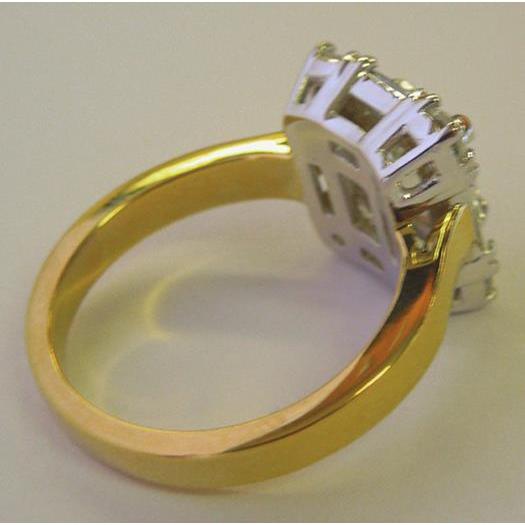 3,10 Karat Gelb- und Weißgold zweifarbiger Diamantring im Smaragdschliff