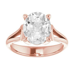 Solitaire Ovaler Altschliff Diamantring Krappenset 5,75 Karat geteilter Schaft