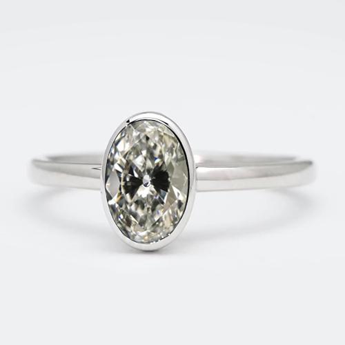 Solitärring Ovaler alter Minenschliff Diamant Lünette Set 14K Gold 3 Karat - harrychadent.ch