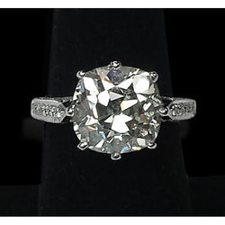 6.25 Karat Kissen Diamant Alter Bergmann Ring im antiken Stil