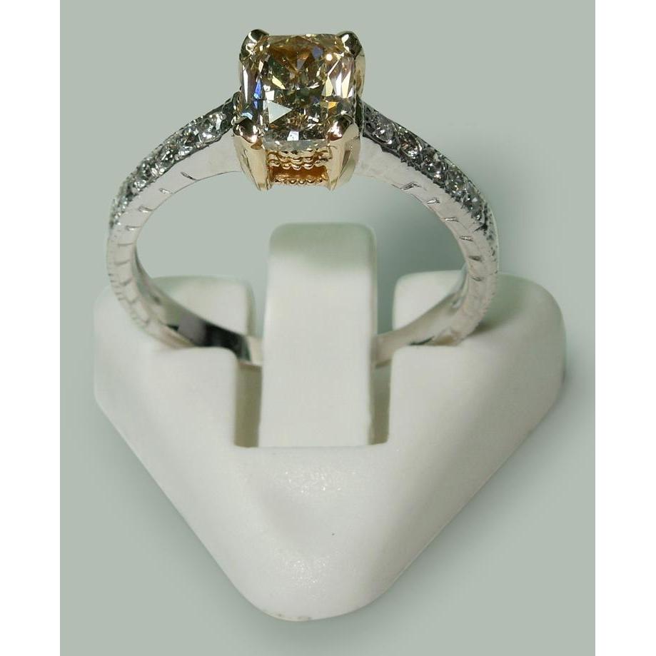 Ehering mit strahlenden & runden Diamanten, 1,60 ct, zweifarbiges Gold